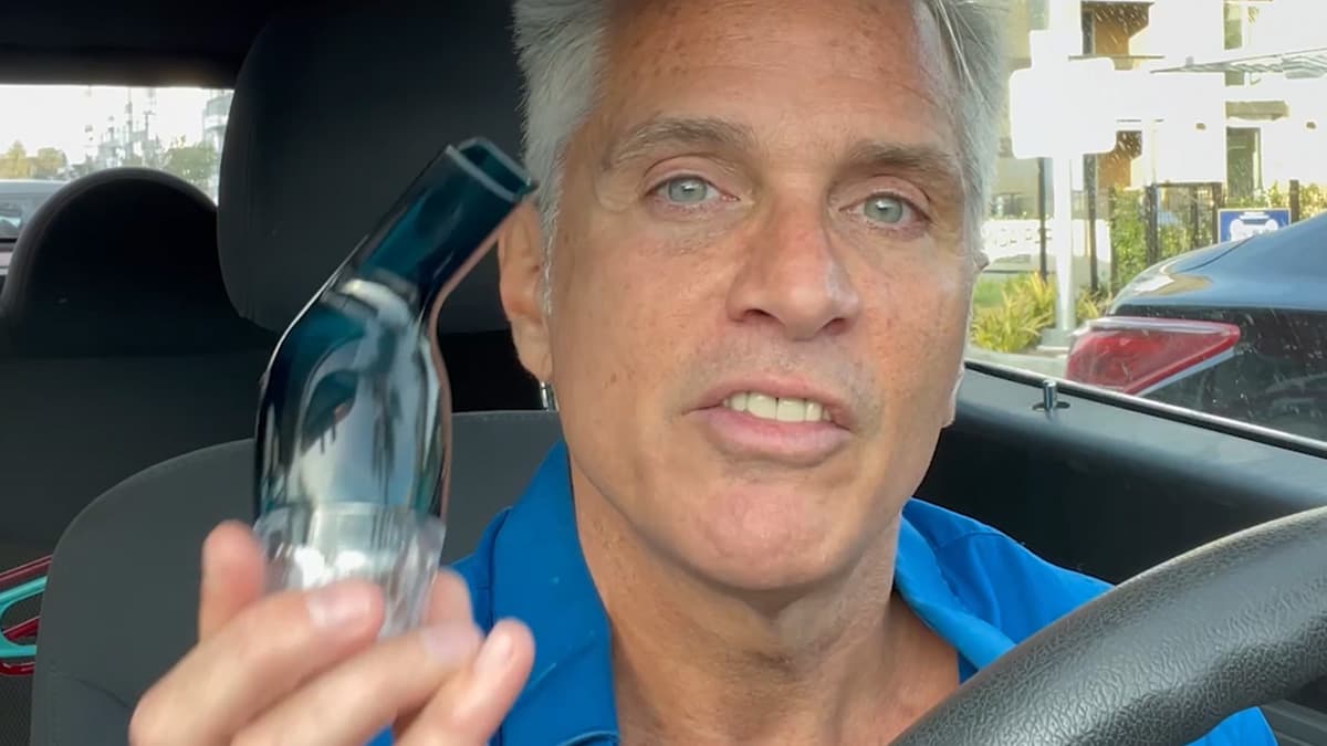 AirPhysio handheld airway clearance device